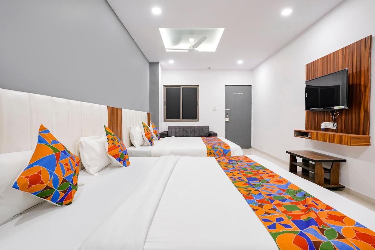 Fabhotel Magnus Surat Exterior foto