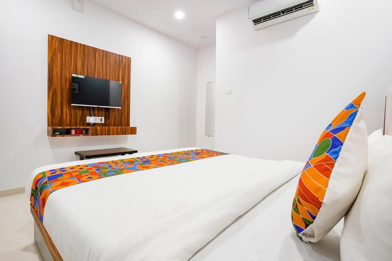 Fabhotel Magnus Surat Exterior foto