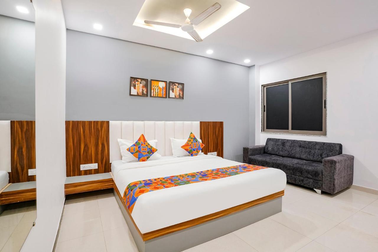 Fabhotel Magnus Surat Exterior foto